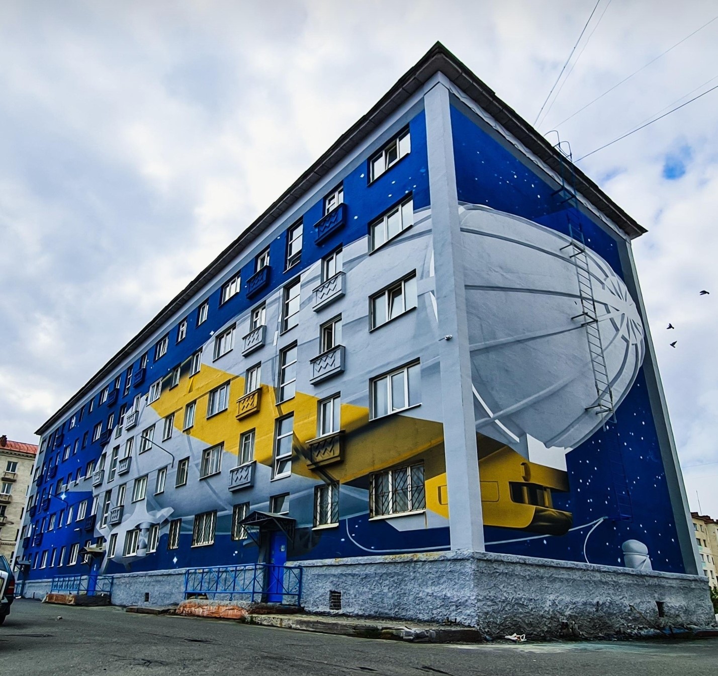 Двухкомнатные апартаменты в центре Норильска на Московской, 4